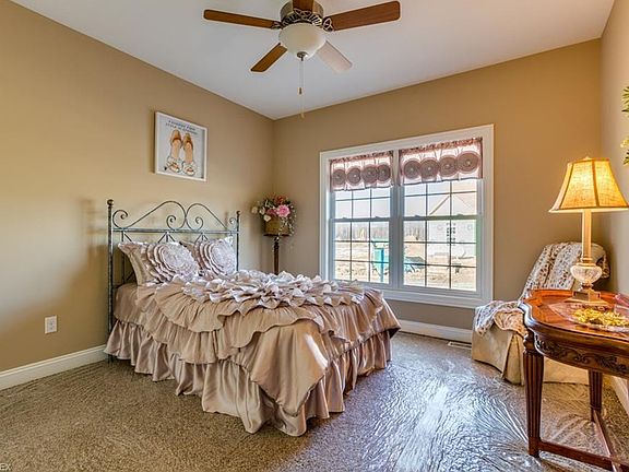 5th image of 8717 Summer Wind Ln