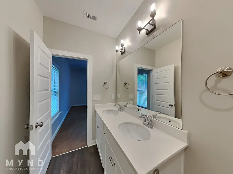 15674 Capstone Blvd — Photo 11
