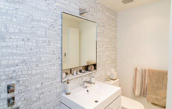3rd image of 124 W 23rd St APT 3C
