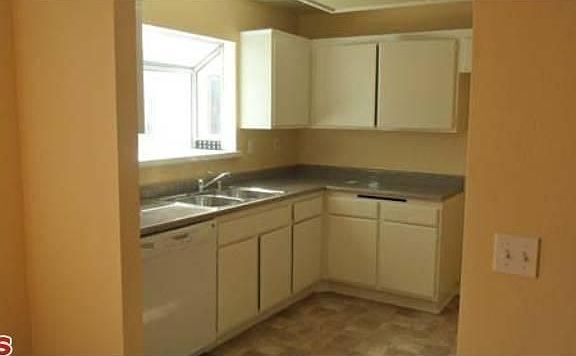 4th image of 11150 Glenoaks Blvd Unit 126