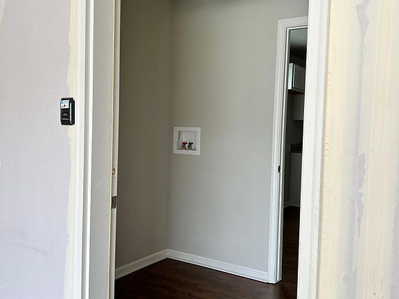 3rd image of 2077 Meadow Ave