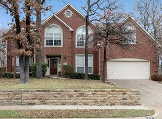3925 Pebblebrook Ln, Bedford, TX 76021