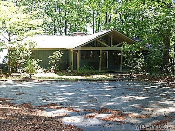 2nd image of 147 Woodland Pl
