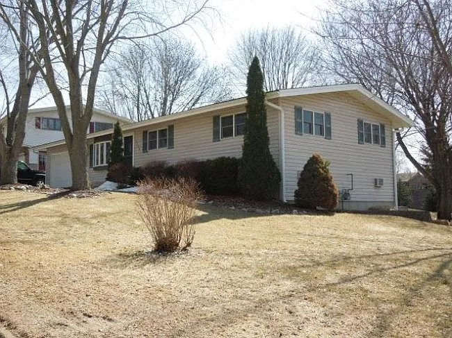 1330 Jamesway photo 1