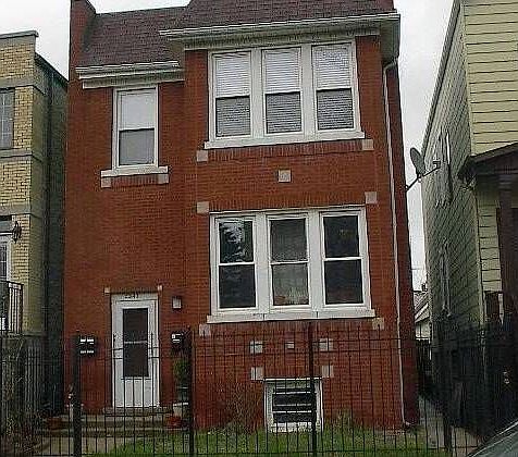 1st image of 2947 N Fairfield Ave