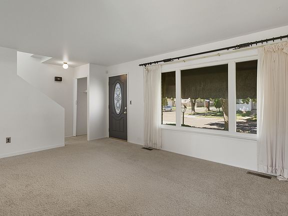 3rd image of 1339 Marion Ave