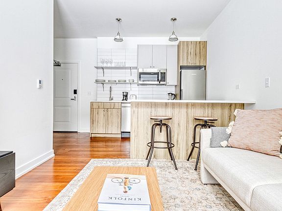 4th image of 4740 N Winthrop Ave #223