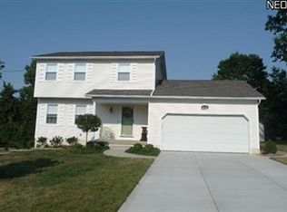 3305 Longwood Rd, Barberton, OH 44203