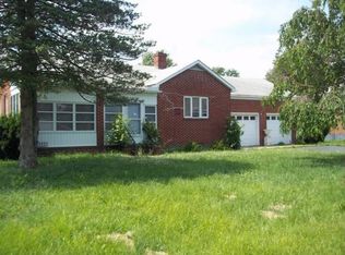 222 W Glenwood Ave, Smyrna, DE 19977