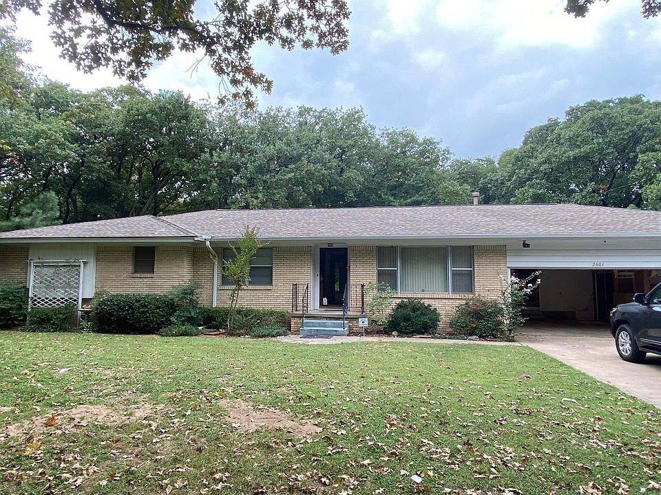 1st image of 2601 N Rockwell Ave