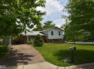 11701 Smoketree Rd, Potomac, MD 20854