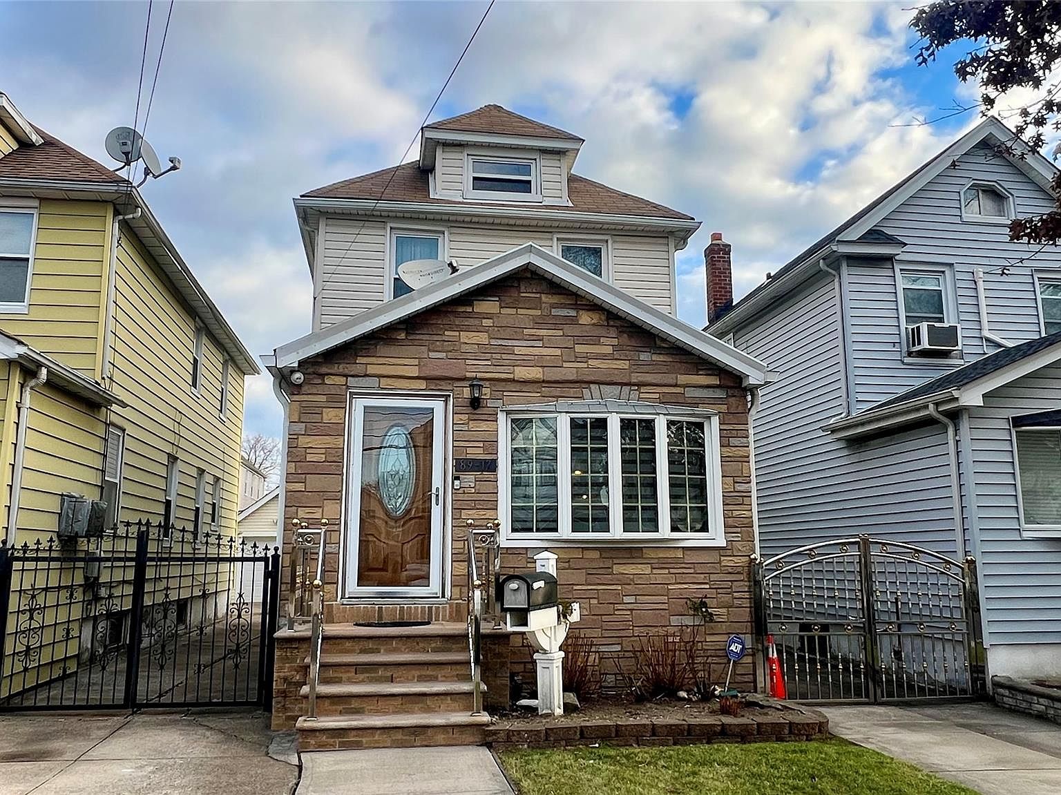 ☆queens✩ New Arrivals – Desirable Queens