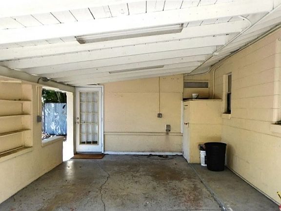 5th image of 3919 Royal Palm Ave