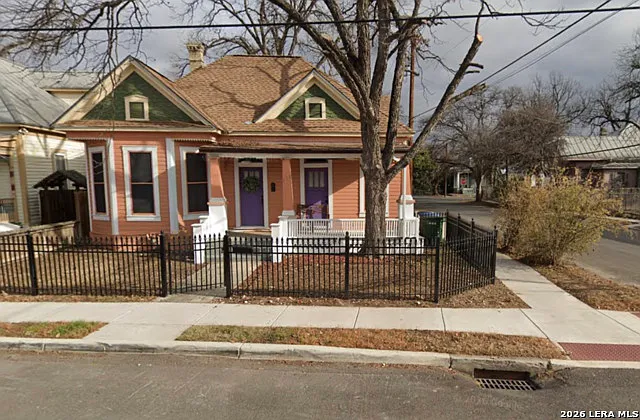 3 bed, 2.0 bath, 1174 sqft, $2,000 — Photo 2