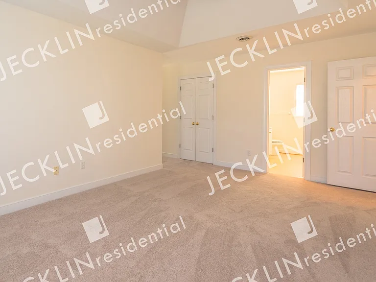 10653 Anna Marie Dr — Photo 22