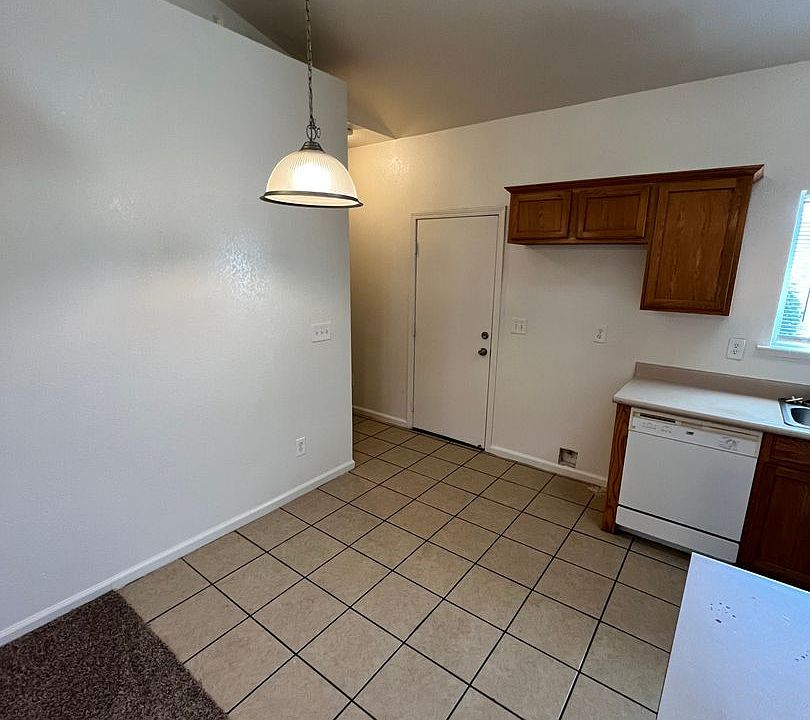 2455 Apartment Rentals Visalia, CA Zillow