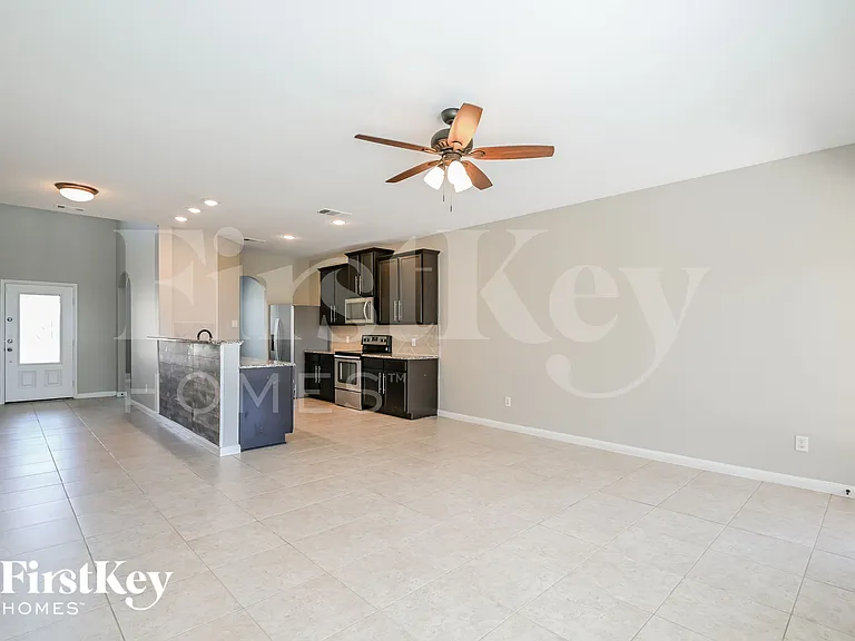 710 Shady Meadow Ln — Photo 2