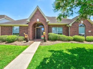 8410 Preston Dr, Pearland, TX 77584