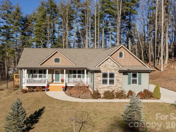 57 Pounding Mill Rd, Hendersonville, NC 28792