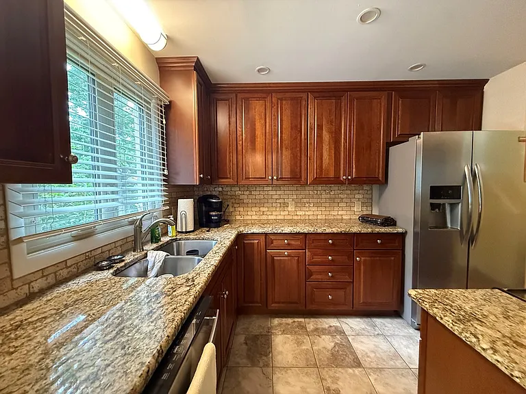 155 Dogwood Ct — Photo 6