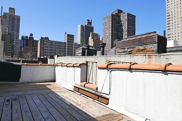 Rented by JK Dansar Corp | media 48