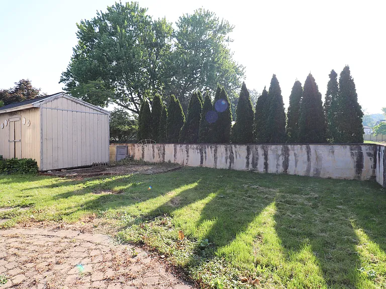 217 Raspberry Ln — Photo 32