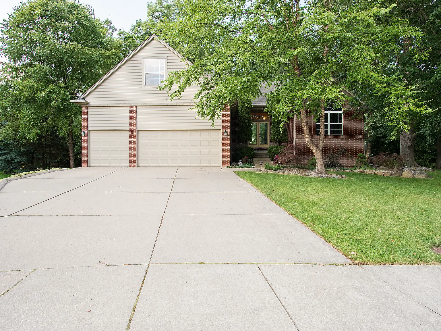 4491 Chloe Ct photo 1