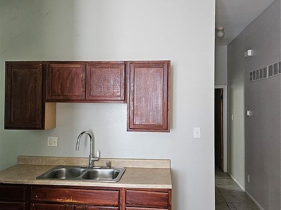 2nd image of 4512 N 19th St