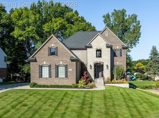 61314 Miriam Dr, Washington, MI 48094