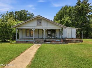 106 W Bell Ave, Mendenhall, MS 39114