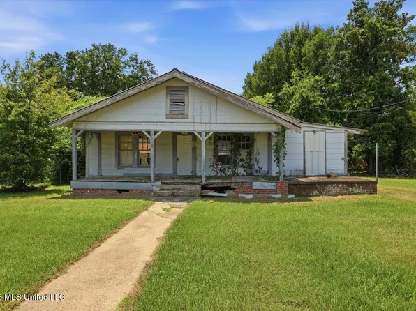106 W Bell Ave, Mendenhall, MS 39114