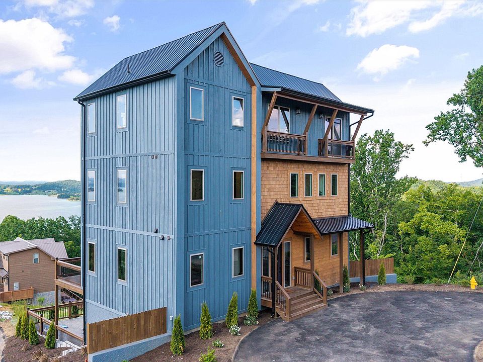 1st image of 936 Lake Haven Way