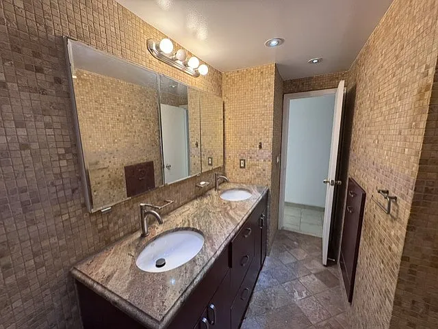 8909 Doran Ave #1 — Photo 6