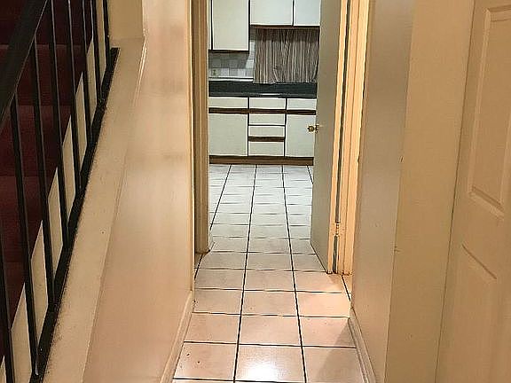 3rd image of 5022 Harford Ln