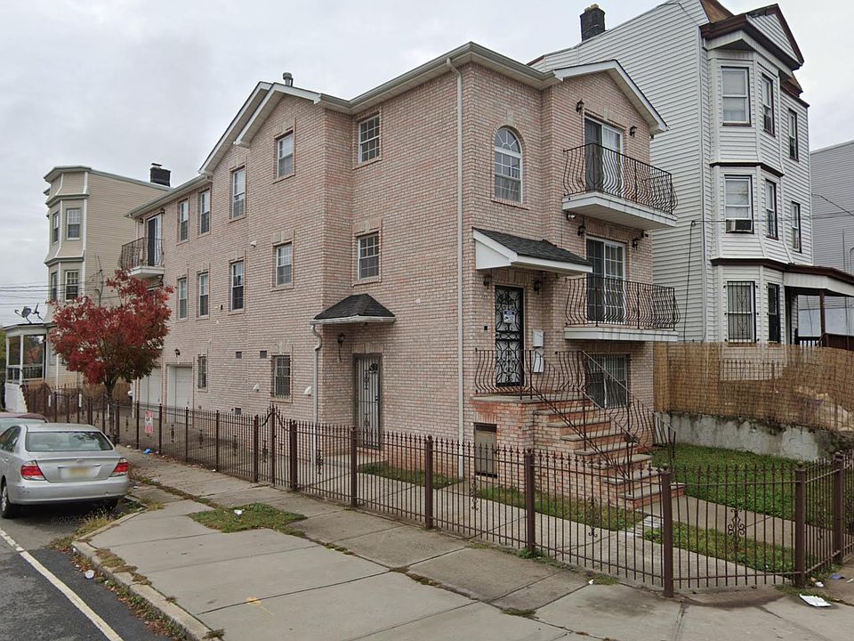 1st image of 327 S 11th St Unit A