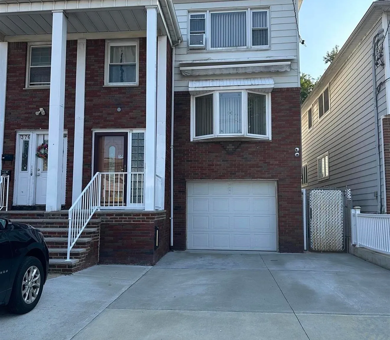 2 bed, 1.0 bath, 1000 sqft, $2,600 — Photo 1
