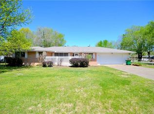 1300 Davis Ave, Springdale, AR 72764