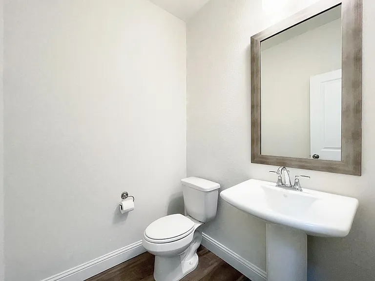1028 Emil Pl — Photo 7