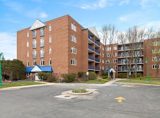 6755 N Milwaukee Ave APT 303, Niles, IL