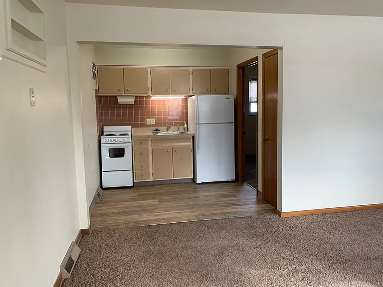 5400 Beacon Hill Rd #D — Photo 5