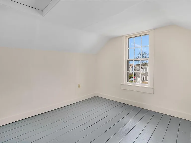 14 Elm St — Photo 27