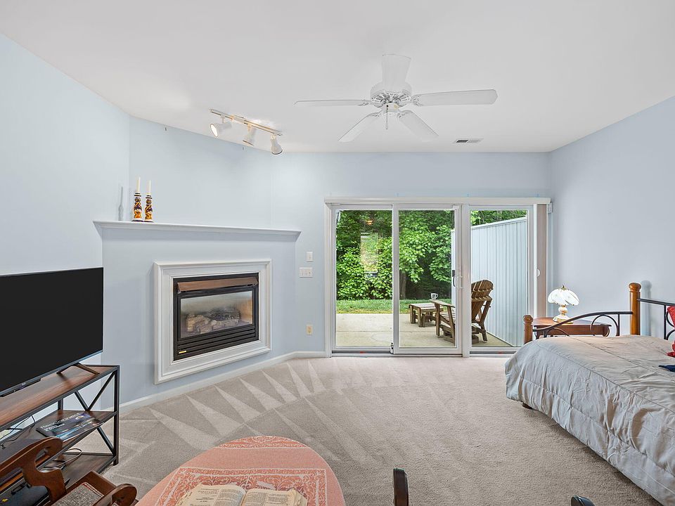 1st image of 203 Harris Rd