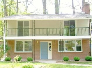 19008 Red Oak Ln, Triangle, VA 22172