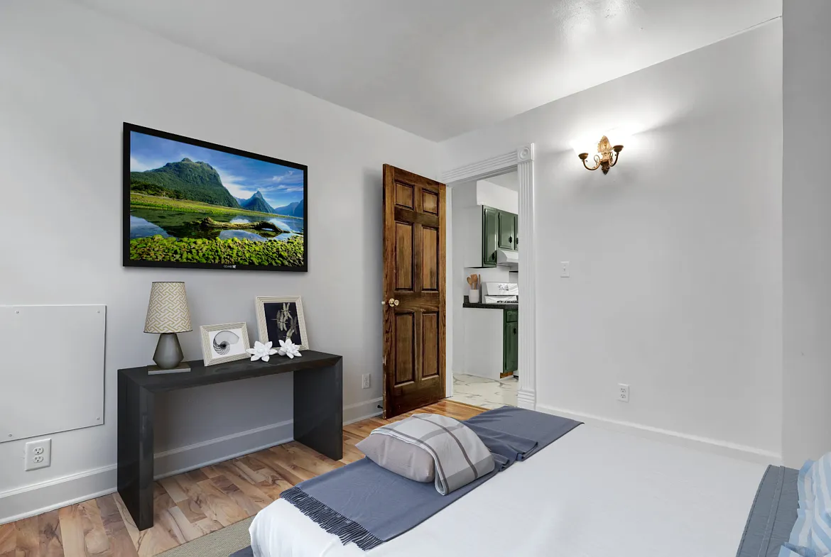 2 bed, 890 sqft, $1,200 — Photo 3