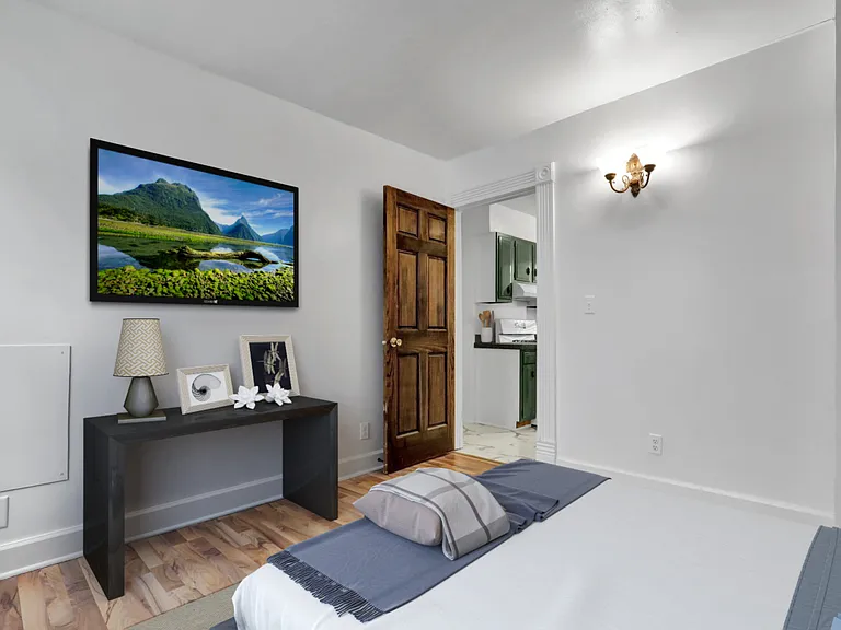 716 N Walnut St #1 — Photo 3