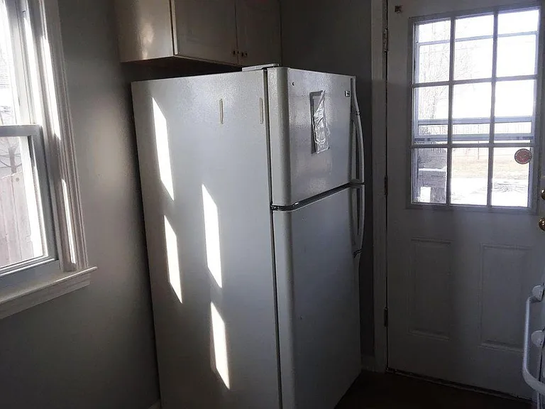13697 Knox Ave — Photo 2