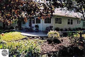 1st image of 1074 W Lake Dr