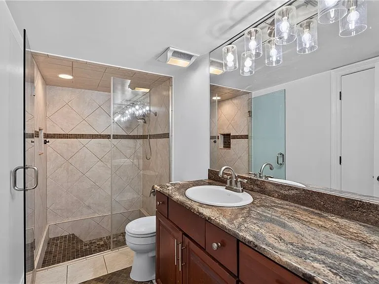 5566 Jacquelyn Ct — Photo 21