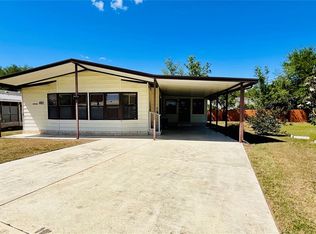 35935 Tanda Cir, Zephyrhills, FL 33541