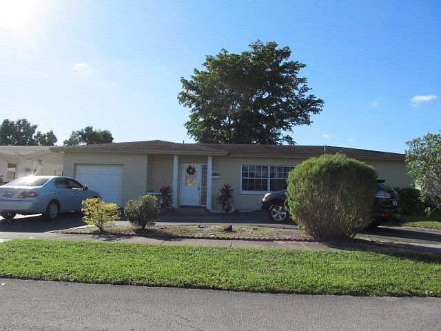 1st image of 6854 Broadmoor